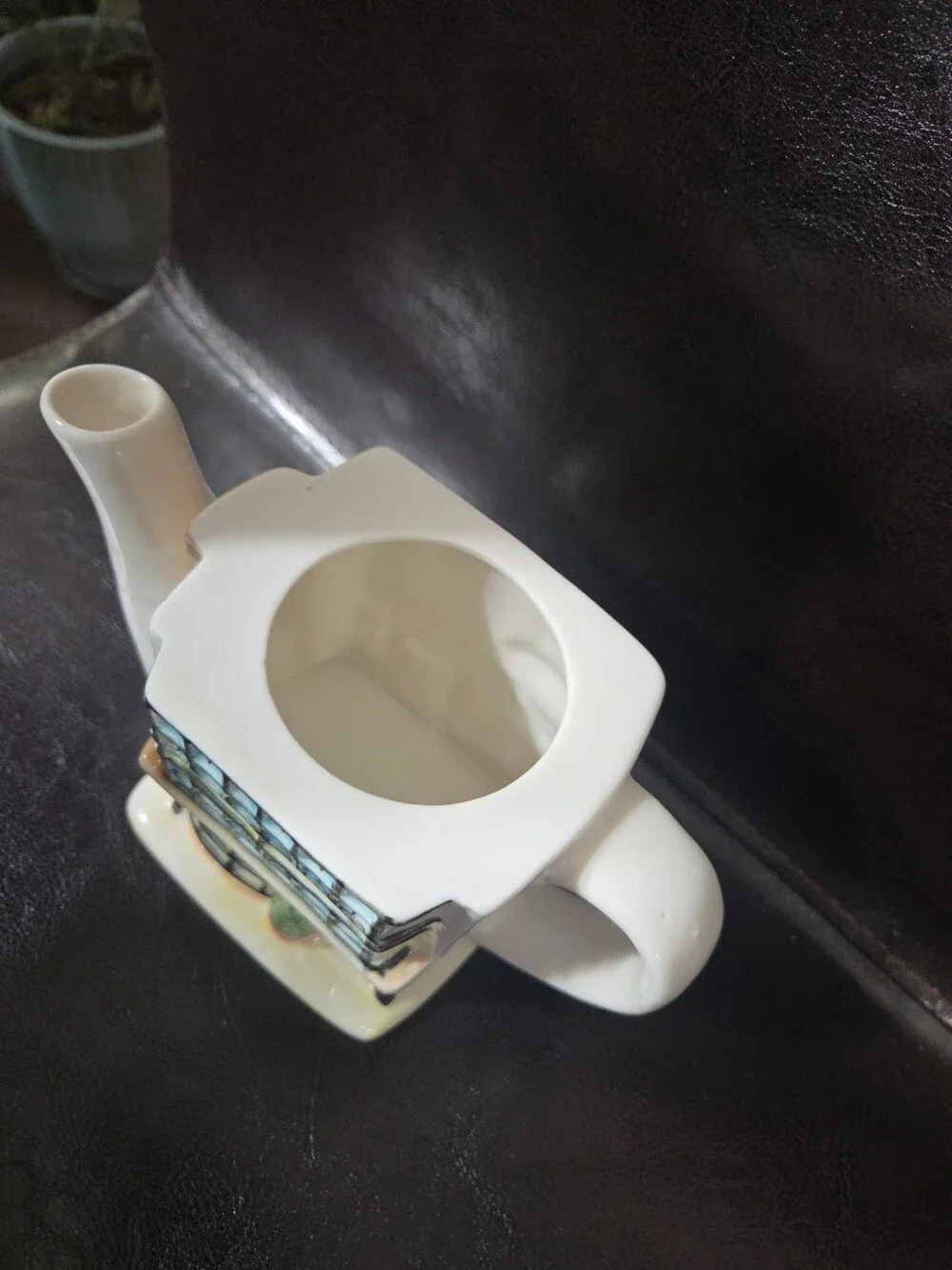 Ceramic Tea Shop Teapot House Cream White Small - Used